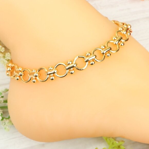 "Handmade Anklet – Elegant & Delicate Jewelry for Women | UNVRC1607 - Picture 3 of 10